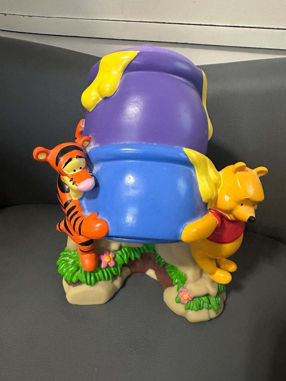 Vintage 2002 Disney Winnie the Pooh and Tigger Honey Dixie Cup Dispenser Bath